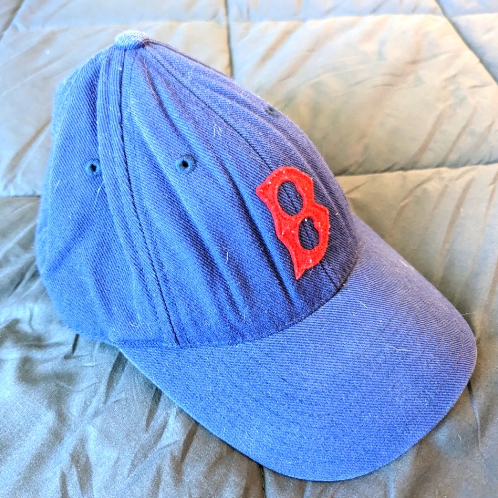 Vintage Boston Red Sox cap size 7 and 1/8